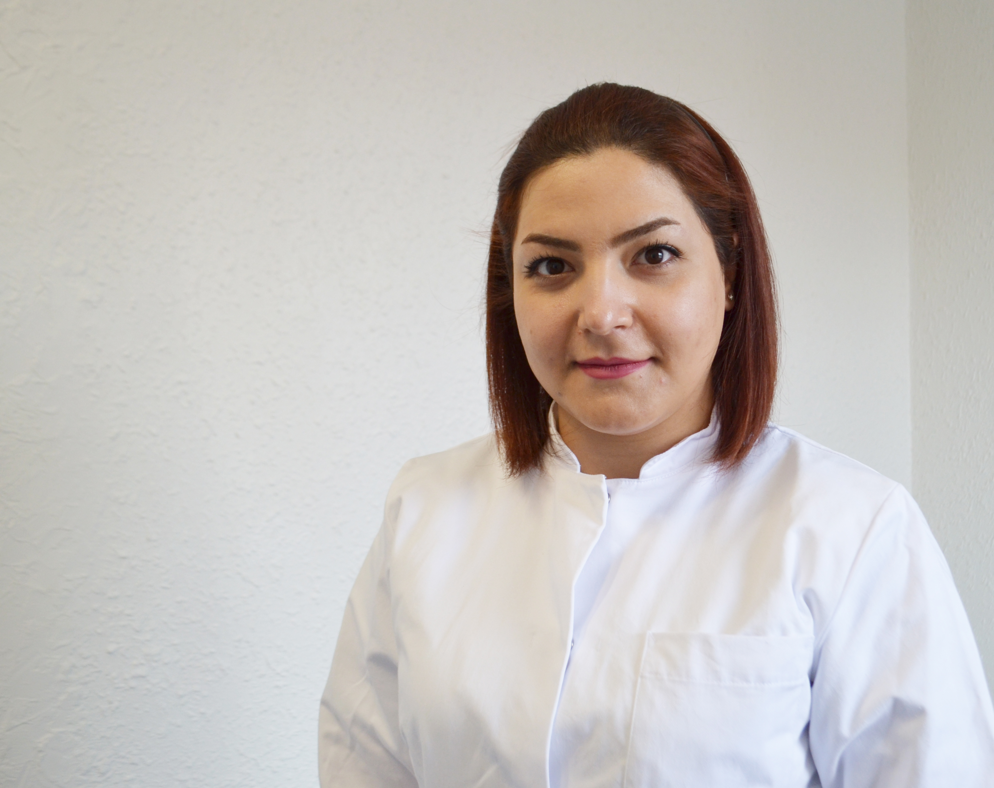 Dr. med. Nava Faraghiparapari