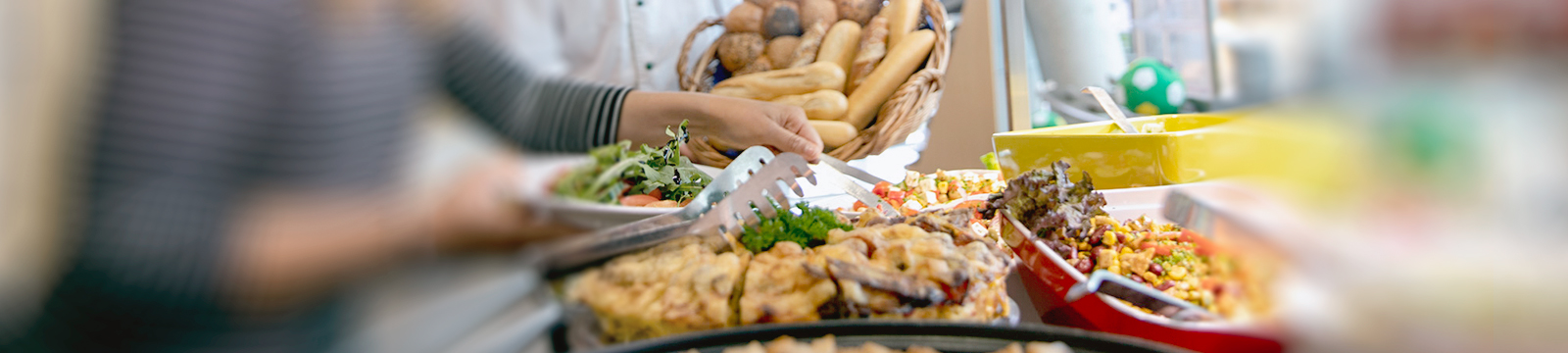 Das Bild zeigt, einen Ausschnitt vom Buffet welches sich oben im Restaurant befindet 