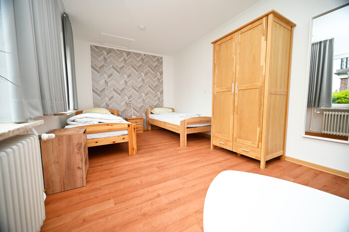 Eines der Schlafzimmer im Erdgeschoss des Boardinghauses.