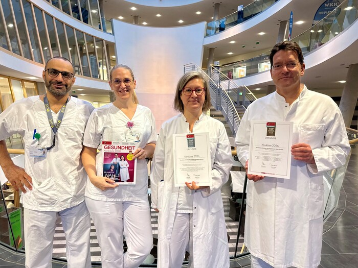 Freuen sich über die erneute Empfehlung des FOCUS: Oberarzt Johnny Haddad, Zentrums-Koordinatorin Inga Biere, Zentrumsleiterin Wiebke Buchholz und Chefarzt Prof. Dr. Erik Schlöricke.